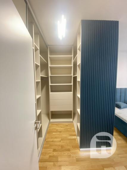 #Predaj #moderný 3 - izbový #byt na Bottovej ulici v mestskej časti Mlynské Nivy - #Bratislava. Byt o výmere 74,6 m2 + 2 balkóny o výmerách 2,63 m2 v OS v novostavbe METROPOLIS – centrum Downtownu