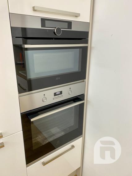 #Predaj #moderný 3 - izbový #byt na Bottovej ulici v mestskej časti Mlynské Nivy - #Bratislava. Byt o výmere 74,6 m2 + 2 balkóny o výmerách 2,63 m2 v OS v novostavbe METROPOLIS – centrum Downtownu