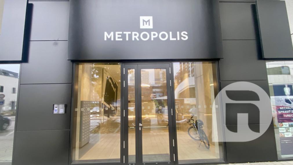 #Predaj #moderný 3 - izbový #byt na Bottovej ulici v mestskej časti Mlynské Nivy - #Bratislava. Byt o výmere 74,6 m2 + 2 balkóny o výmerách 2,63 m2 v OS v novostavbe METROPOLIS – centrum Downtownu