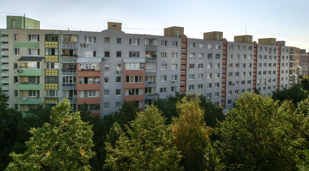 Pre konkrétneho klienta hľadáme 3 izbový byt v Petržalke