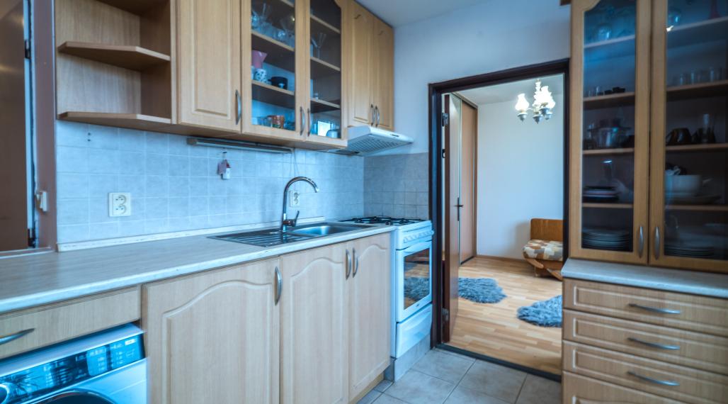 Svetlý 3-izbový byt s loggiou, 12/12 poschodie, Senec – Jesenského