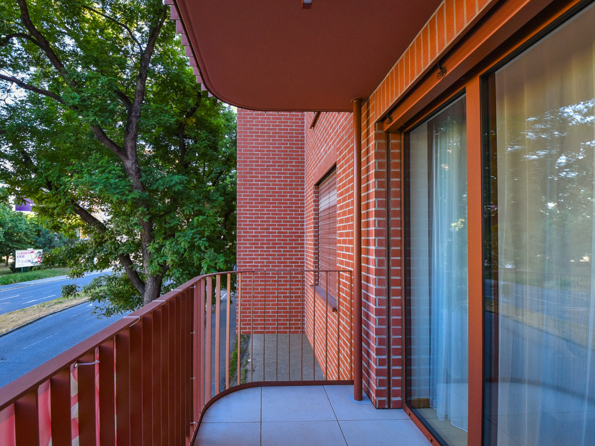 Predaj 2-izb. bytu s balkónom a zariadením v ZWIRN3 BA Nivy