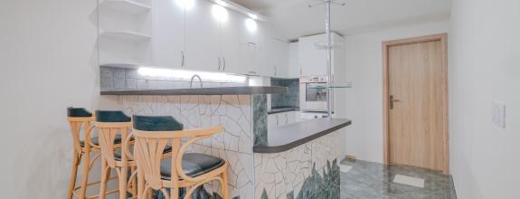 4-izbový byt (91 m²) s vlastným vstupom – ideálny na podnikanie | Ambroseho 9, Petržalka