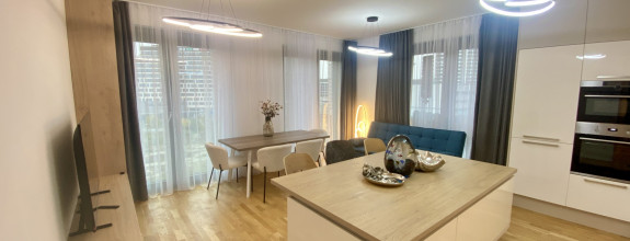 Predaj - moderný 3 - izbový byt na Bottovej ulici v mestskej časti Mlynské Nivy - Bratislava. Byt o výmere 74,6 m2 + 2 balkóny