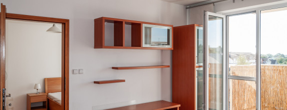 Prenájom slnečného dvojizbového bytu s balkónom na Dlhej ulici v Stupave