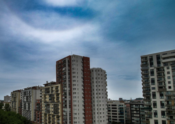 Pre nášho klienta hľadáme 3 - 4 izbový byt v Petržalke