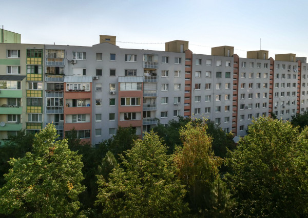 Pre konkrétneho klienta hľadáme 3 izbový byt v Petržalke