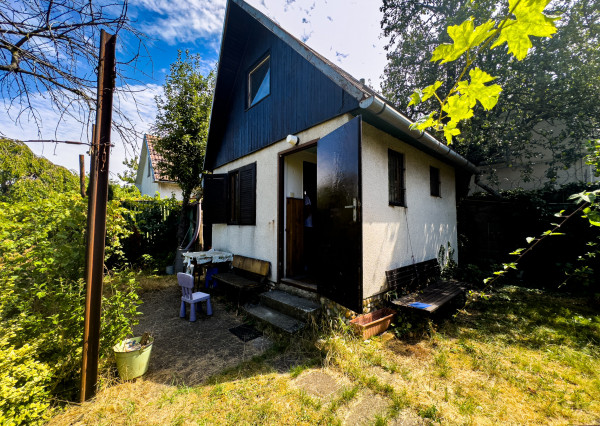 Exkluzívne - Chata so záhradou s dobrou dostupnosťou