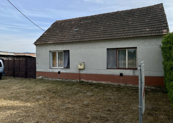 Nová cena - Predaj 4 izbový rodinný dom s pozemkom 2906 m2 v Kuchyni