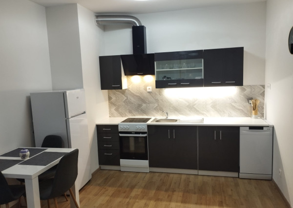 Prenájom 2 izbového bytu s terasou a parkingom - plne zariadený k okamžitému nasťahovaniu Slnečnice BA #ForRent